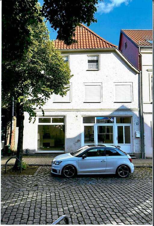 Haus zum Kaufen in Grevesmühlen 250.000 € 406 m²