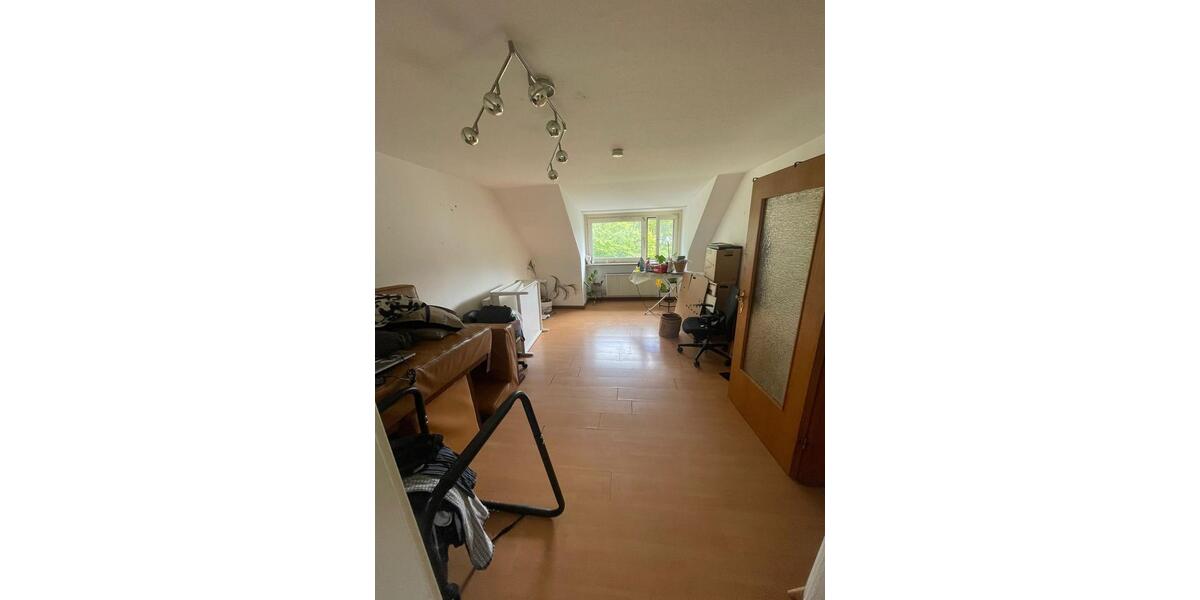 Dachgeschoßwohnung Düsseldorf Stadtbezirk 5 - 3 Zimmer, 57 m&sup2;, 500&euro; | Angebot:26664024
