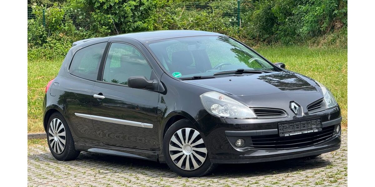 Renault Clio 180.000 km 2.000 &euro; Stuttgart 70437