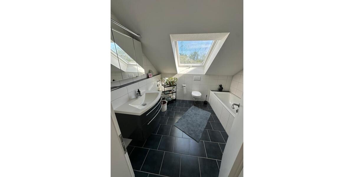 Dachgeschoßwohnung Gemmrigheim - 3.5 Zimmer, 90 m&sup2;, 950&euro; | Angebot:26646772