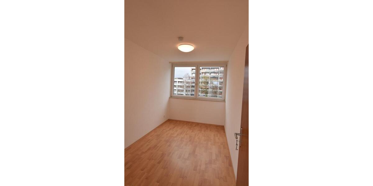 Etagenwohnung Unterhaching - 3 Zimmer, 70 m&sup2;, 1.800&euro; | Angebot:25990547