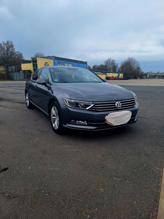 VW Passat 97.500 km 17.850 € Bogen 94327