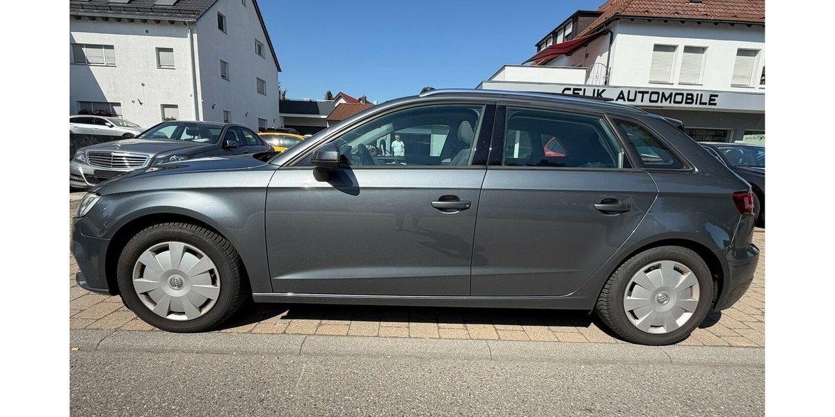 Audi A3 Sportback 1.4 TFSI S-Tronic 1. Hand Panorama 142.000 km 13.990 &euro; Neckarsulm 74172