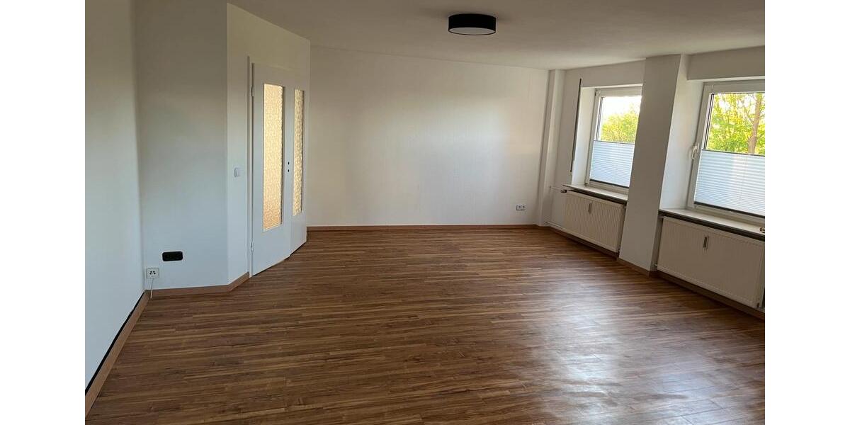 Hochparterre Borken (Hessen) - 3 Zimmer, 107 m&sup2;, 1.100&euro; | Angebot:26551694