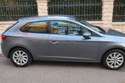Seat Leon 130.885 km 7.599 &euro; Berlin 14163