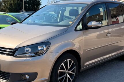 VW Touran 61.320 km 12.899 &euro; Völklingen 66333
