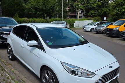 Ford Focus 110.000 km 11.900 &euro; laatzen 30880