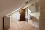 Wohnen und Arbeiten - Große Wohnung mit separatem Büro oder Gästeapartment in Nittendorf! 5 zimmer