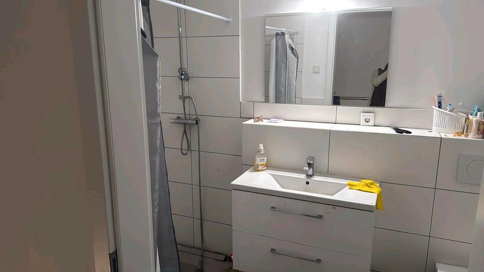 Reihenhaus Grevenbroich - 5 Zimmer, 155 m&sup2;, 2.000&euro; | Angebot:26314337