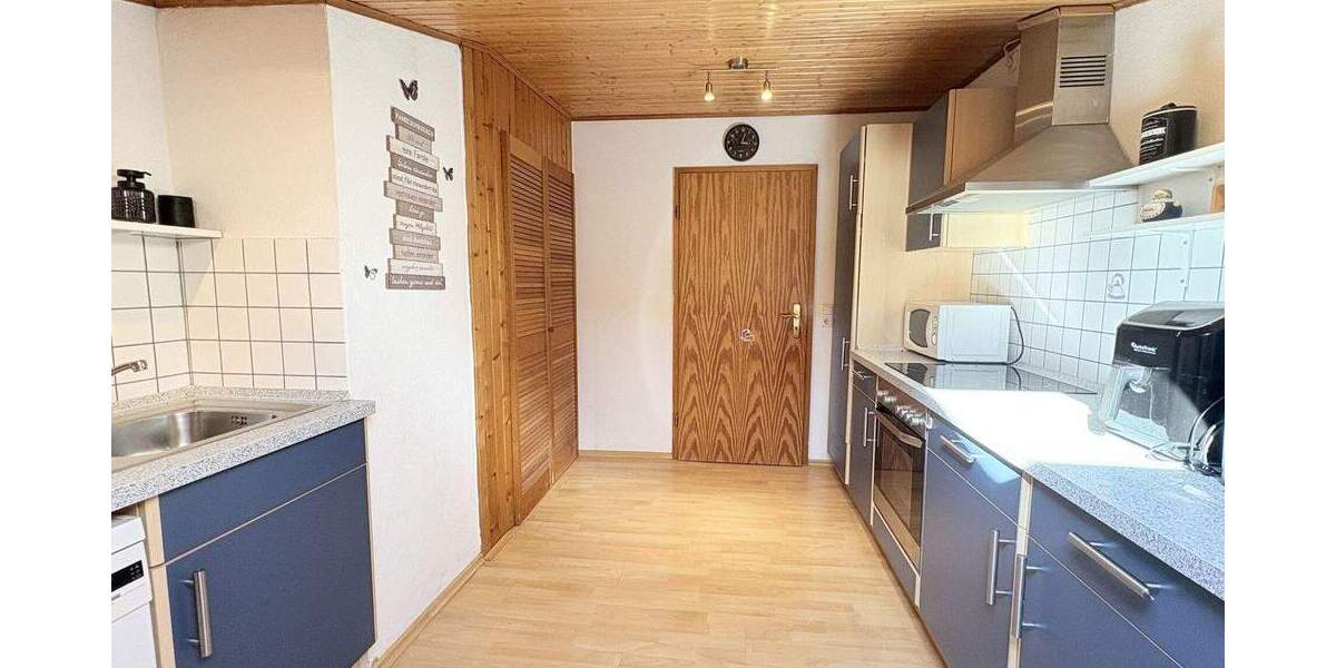 Mehrfamilienhaus, Wohnhaus Stadtallendorf-Wolferode Wolferode - 6 Zimmer, 208 m&sup2;, 299.900&euro; | Angebot:25775613