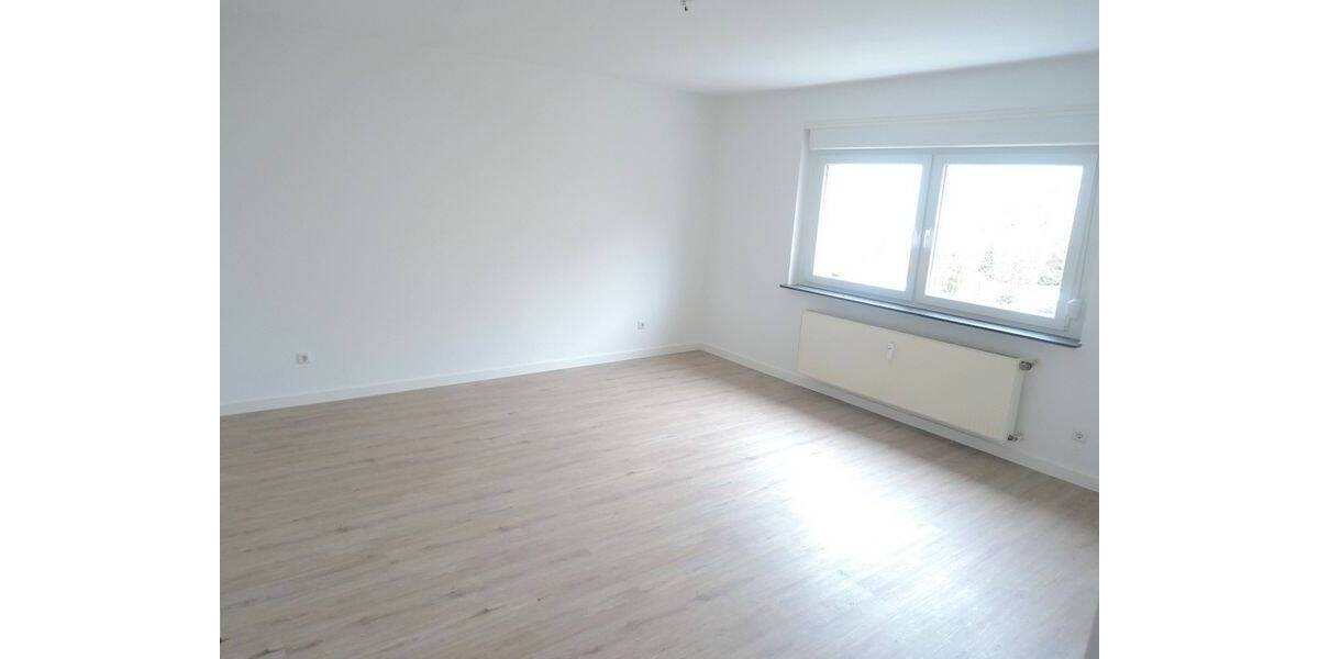 Renovierte und helle Erdgeschosswohnung mit Balkon in stadtnaher Wohnlage 2 zimmer