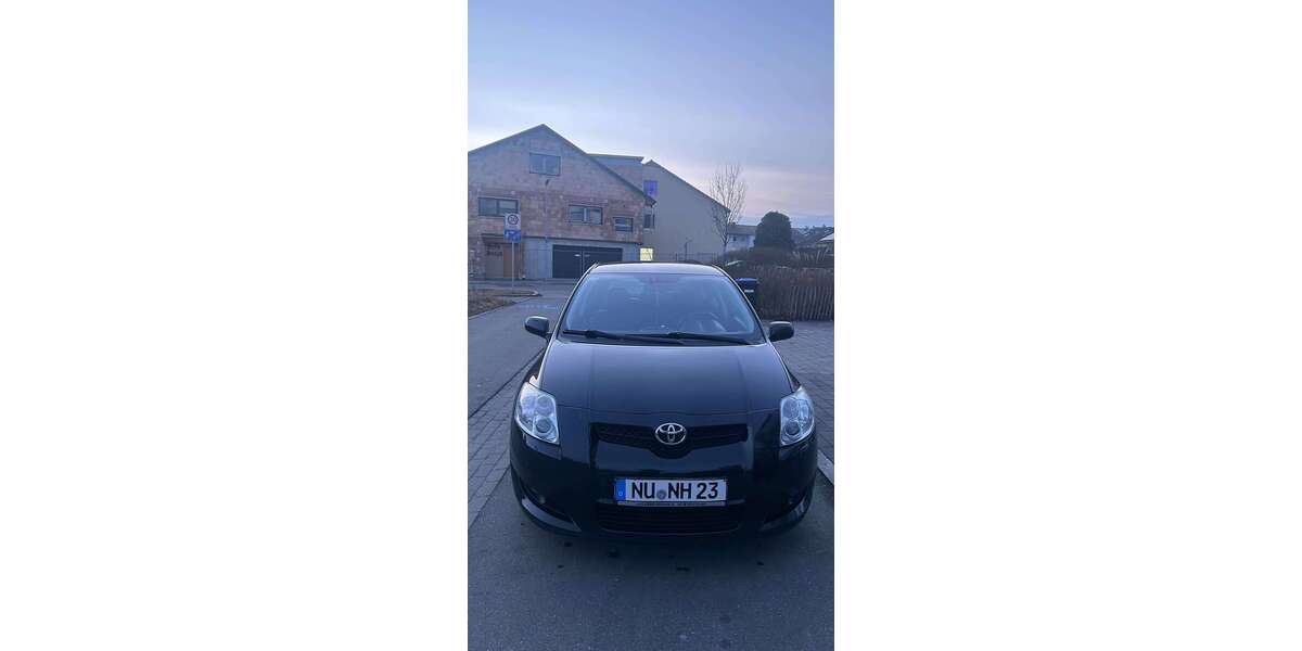 Toyota Auris 130.000 km 5.100 &euro; Neu Ulm 89231
