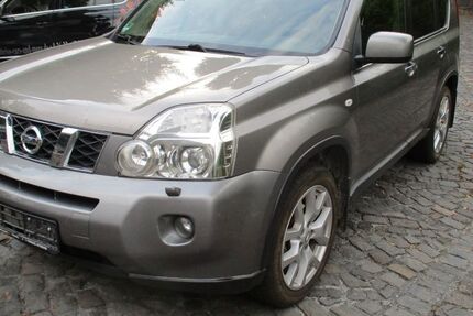 Nissan X-Trail 299.000 km 3.990 &euro; Sinzig-Löhndorf 53489