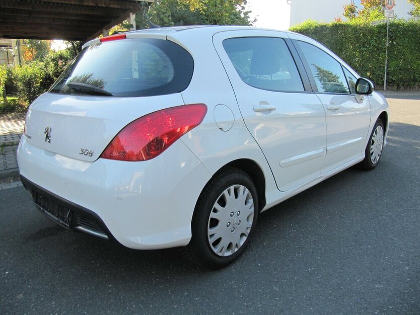 Peugeot 308 Platinum+ Klma+Insp+ TÜV + NEU + 230.447 km 3.435 € Schwalbach/Taunus 65824