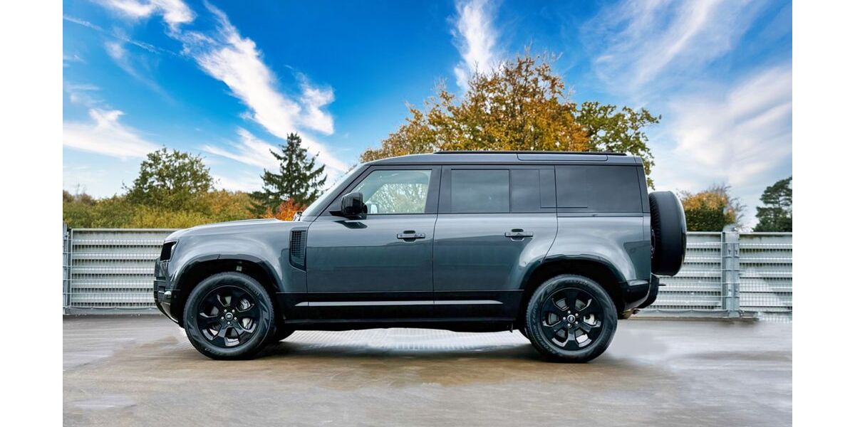 Land Rover Defender 22.779 km 79.890 € Hamburg-Rellingen 25462