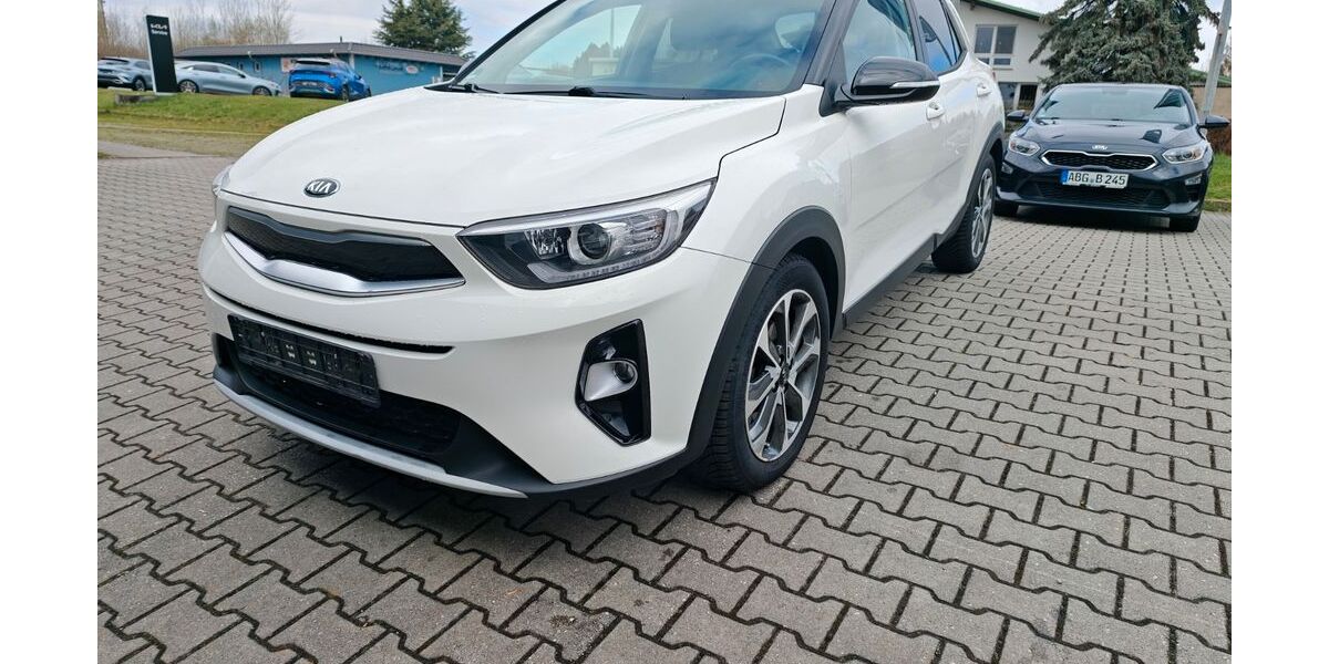 Kia Stonic 28.147 km 14.980 &euro; Altenburg 04600