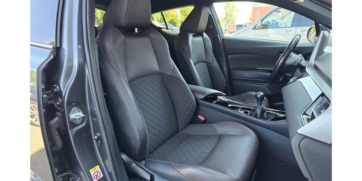 Toyota C-HR 1.2 LOUNGE/KAMERA/NAVI/LEDER/JBL/PDC 119.381 km 12.900 &euro; Villingen-Schwenningen 78054