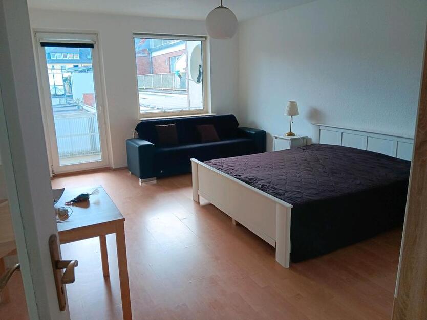 Bremen Alte Neustadt: Lichtdurchflutete 1-Zi.-Wohnung mit Balkon