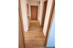 Frisch renovierte, helle 2 Zimmer Wohnung zimmer
