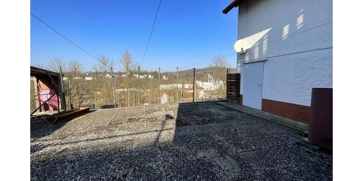 Einfamilienhaus Sontra - 7 Zimmer, 147 m&sup2;, 110.000&euro; | Angebot:26257461