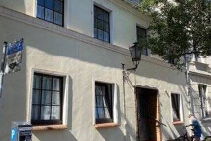 Wohnung Wismar Altstadt - 4 Zimmer, 147 m&sup2;, 1.290&euro; | Angebot:26307453