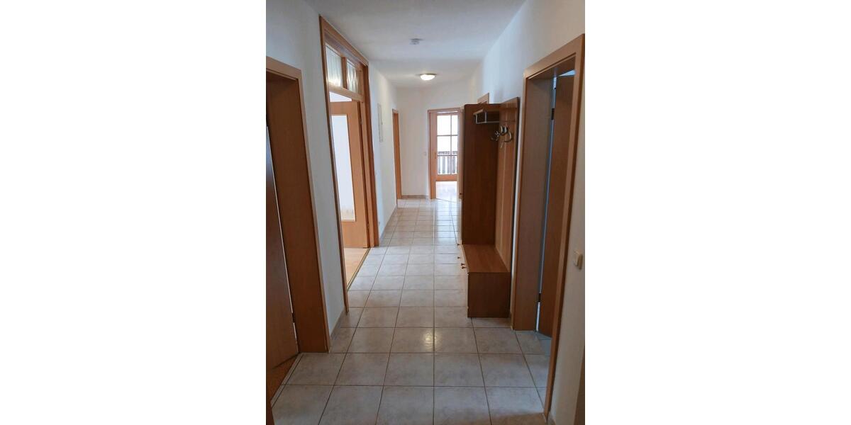 Erdgeschoßwohnung Cham - 4 Zimmer, 115 m&sup2;, 700&euro; | Angebot:24839725