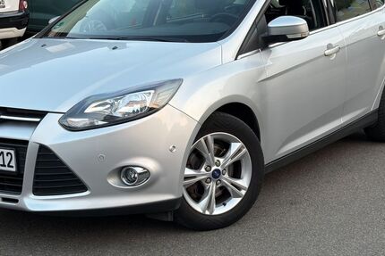 Ford Focus 96.000 km 5.700 &euro; Herne 44629