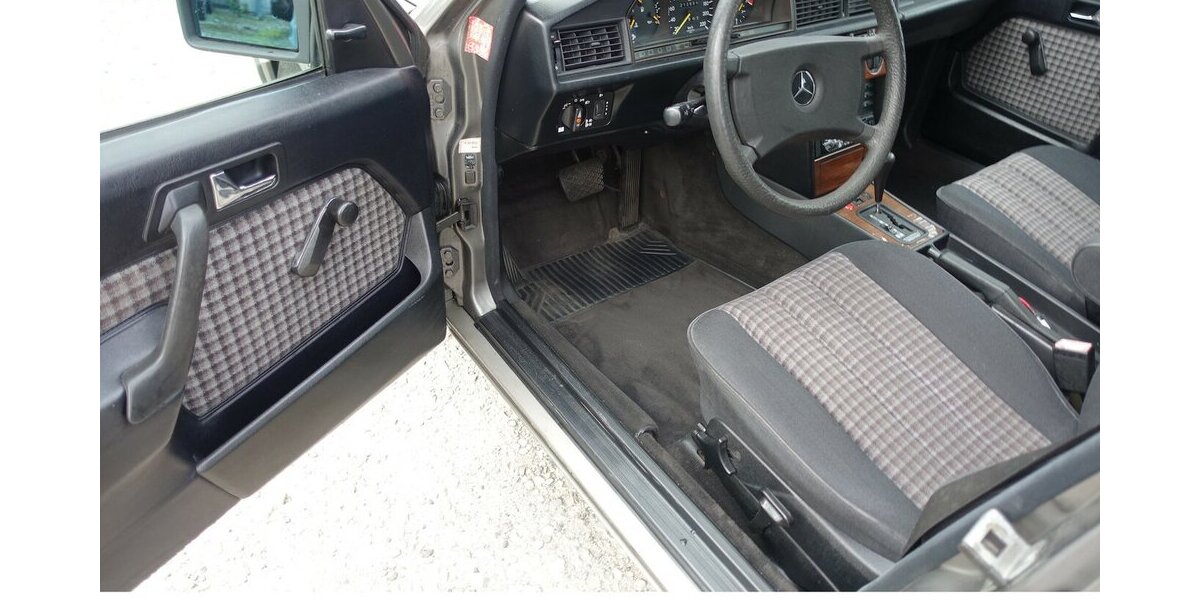 Mercedes-Benz 190 E 2.3 H-Kennz. Oldtimer eSHSD Verschl-t. neu g 212.900 km 7.950 &euro; Neumarkt/OPf 92318