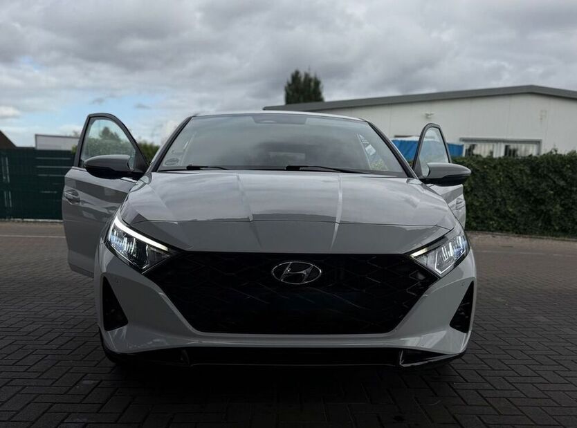 i20