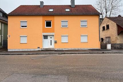 Haus Pfeffenhausen - 7 Zimmer, 244 m&sup2;, 2.000&euro; | Angebot:25300781