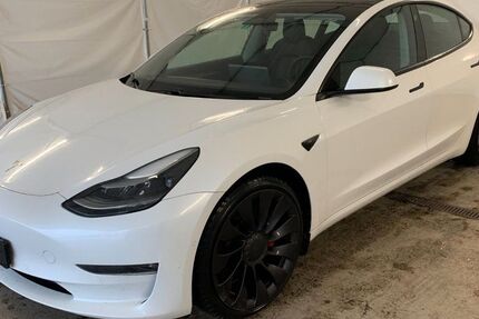 Tesla Model 3 67.000 km 27.480 &euro; Steinbach-Hallenberg OT Herges-Hallenberg 98587