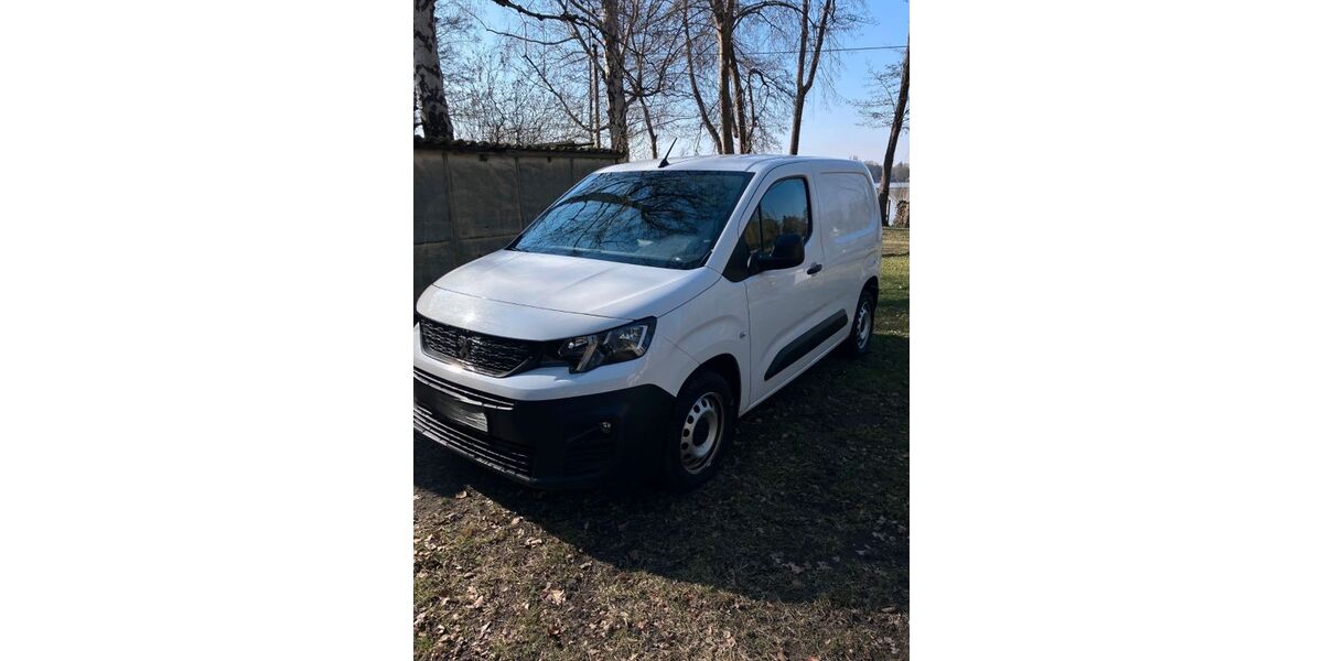 Peugeot Partner 118.000 km 9.900 &euro; Berlin 14059