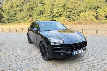 Porsche Cayenne 25.000 km 125.000 &euro; Düsseldorf 40593