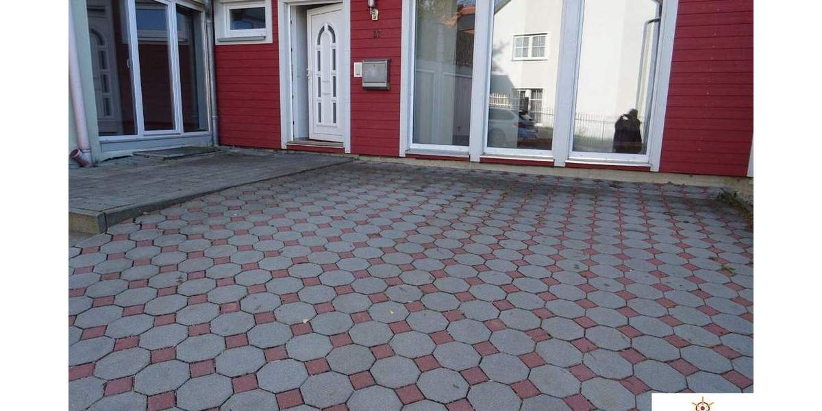 Schöne 3 Zimmerwohnung mit 2 Bädern, EBK, Terrasse, Wintergarten und Balkon 3 zimmer