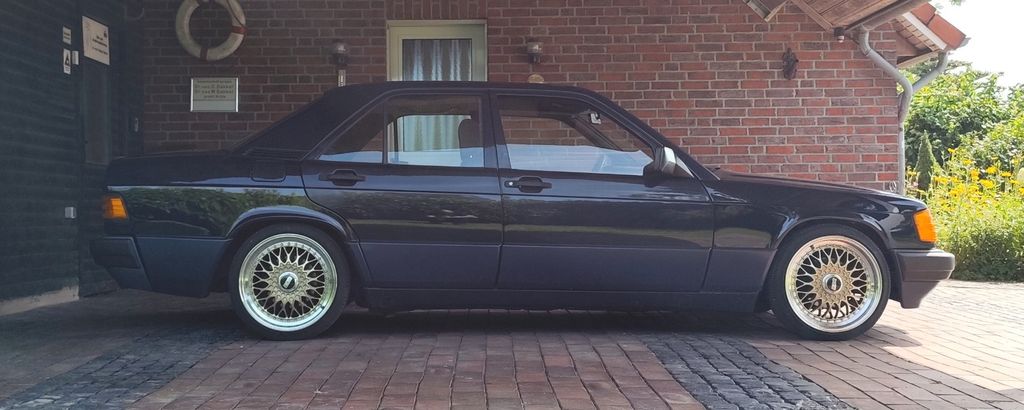 Mercedes-Benz 190 300.000 km 4.800 &euro; Uplengen 26670