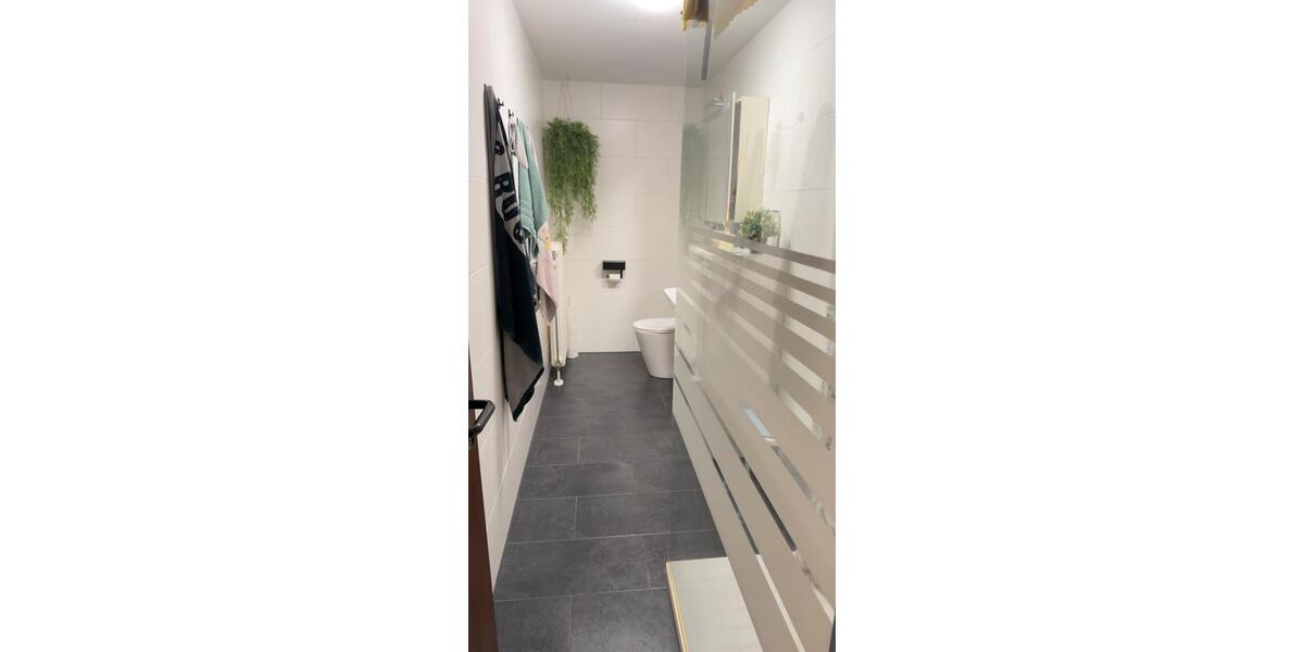 Erdgeschoßwohnung Schwetzingen - 3 Zimmer, 100 m&sup2;, 1.550&euro; | Angebot:26185365
