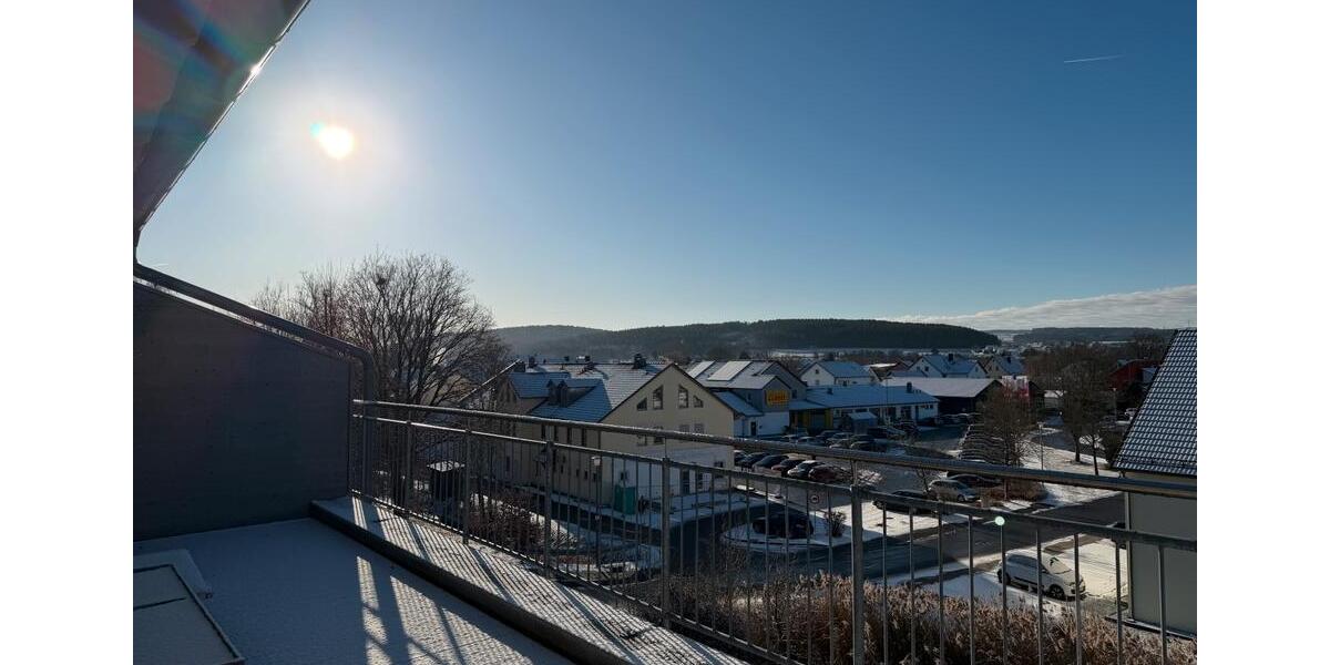 Penthouse Wohnung in Wernberg zu vermieten EBK 30m2 Balkon 3 zimmer