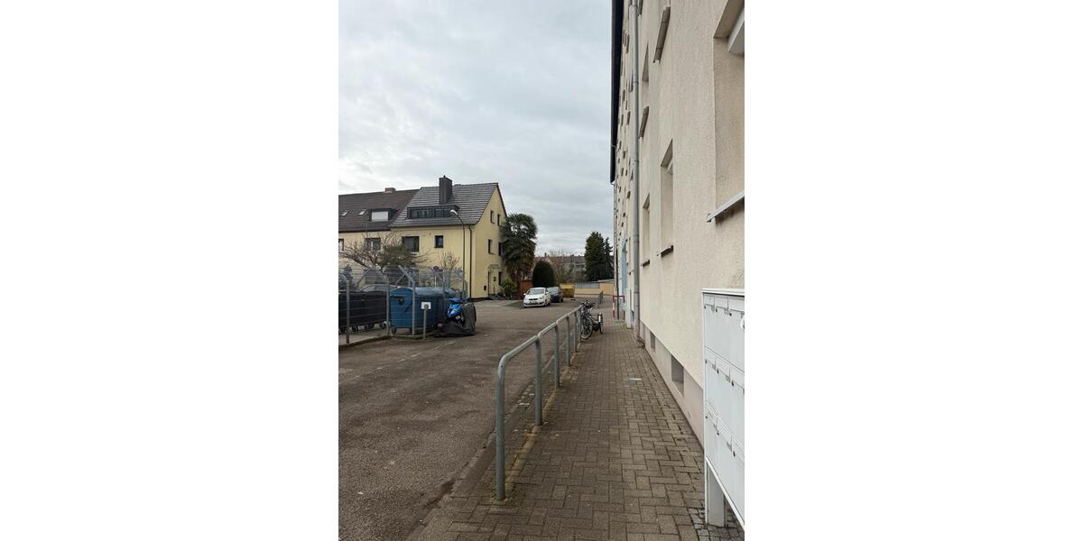 Etagenwohnung Ludwigshafen am Rhein - 5 Zimmer, 90 m&sup2;, 1.400&euro; | Angebot:25841245