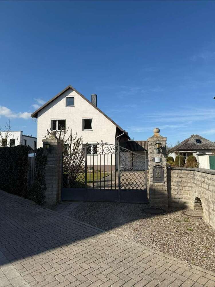 Haus zum Kaufen in Pattensen 450.000 € 140 m²