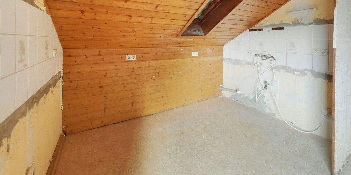 Einfamilienhaus Bad Windsheim - 7 Zimmer, 179 m&sup2;, 329.000&euro; | Angebot:25732870