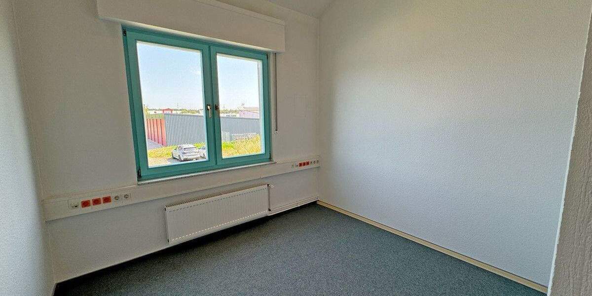 Gewerbeobjekt Voerde Holthausen - 7 Zimmer, 140 m&sup2;, 390.000&euro; | Angebot:25154929