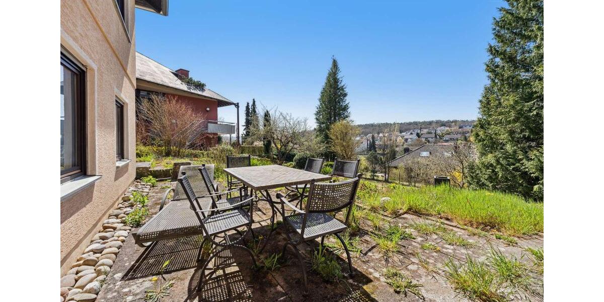 Einfamilienhaus Würzburg Dürrbachau - 8 Zimmer, 208 m&sup2;, 2.500&euro; | Angebot:26676454