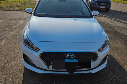 Hyundai i30 51.000 km 12.250 &euro; Karlsruhe 76149