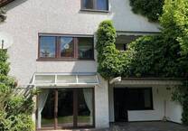 MFH mit 3 Wohnungen in Kumpfmühl - schöner Garten