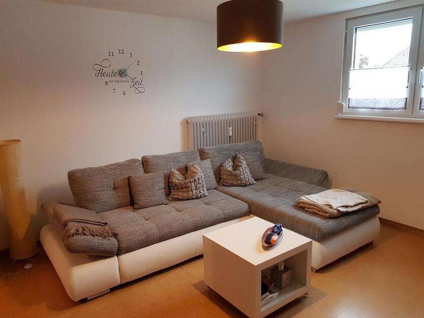 Helle 3-Zimmer-Dachgeschosswohnung mit Burgblick & Einbauküche zimmer