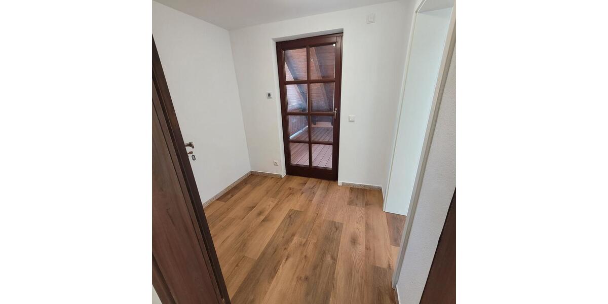 Dachgeschoßwohnung Mitwitz - 4 Zimmer, 77 m&sup2;, 725&euro; | Angebot:26367691