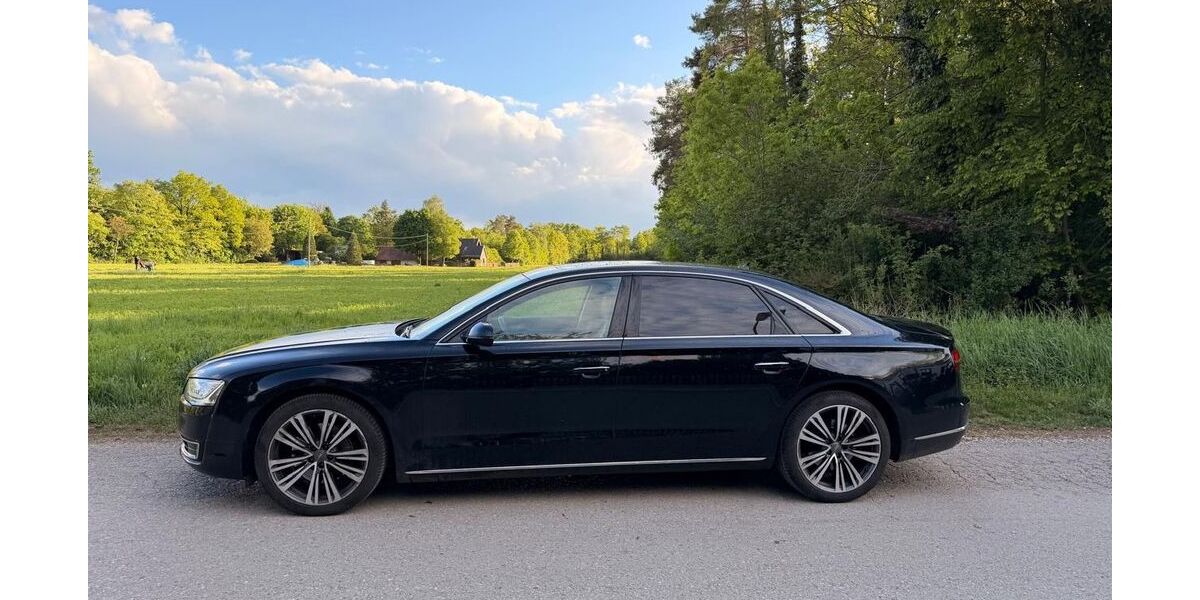 Audi A8 139.800 km 20.400 &euro; München 81677
