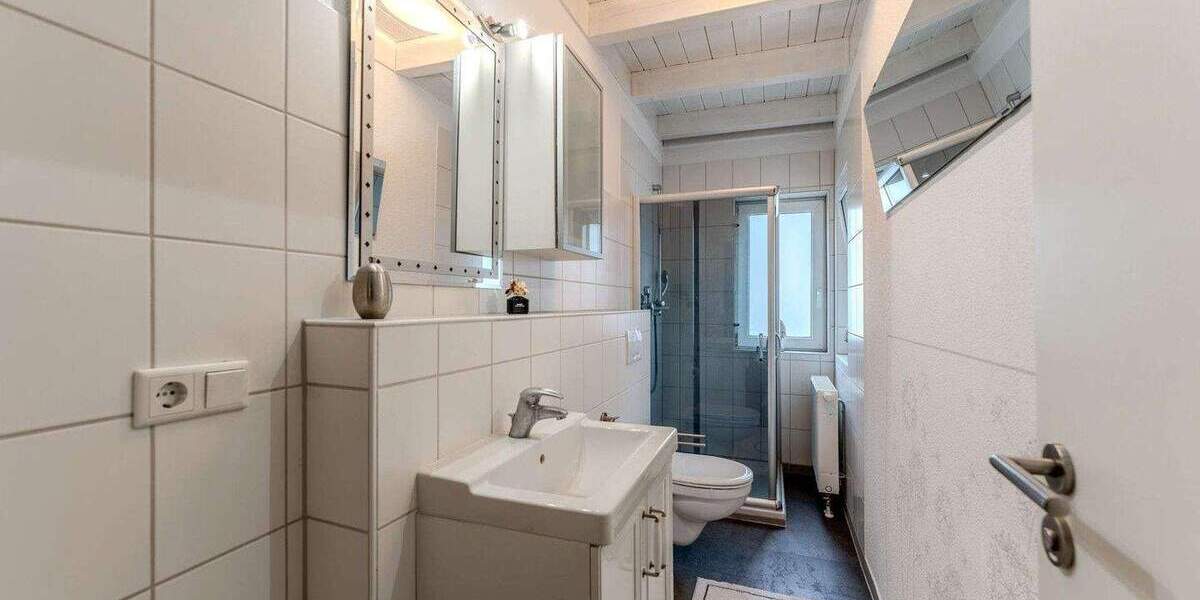 Einfamilienhaus Werneck Schraudenbach - 6 Zimmer, 207 m&sup2;, 650.000&euro; | Angebot:25703515