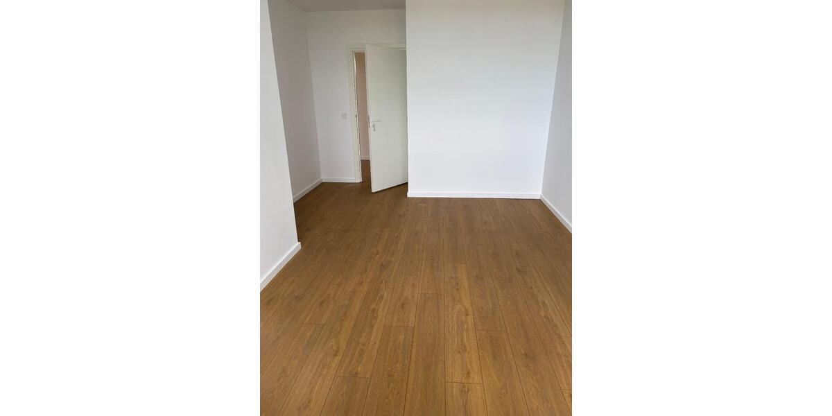 Etagenwohnung Emden - 4 Zimmer, 87 m&sup2;, 600&euro; | Angebot:26397668