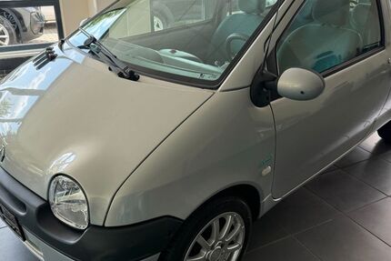 Renault Twingo 99.160 km 2.390 &euro; Geesthacht 21502